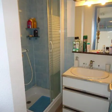 Joli Rez De Jardin Résidence Avec Piscine Appartement